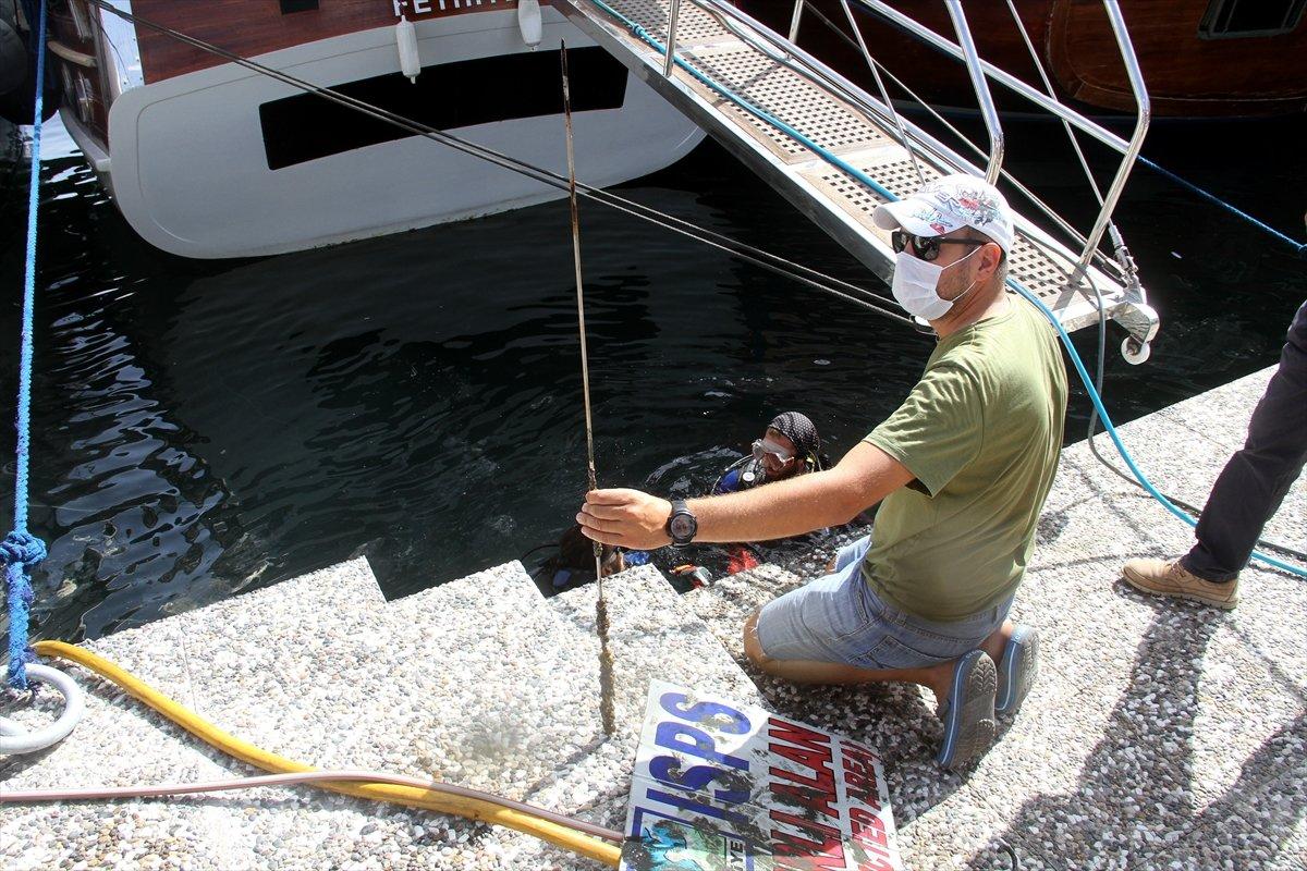 Fethiye'de dalgıçlar denizin dibini temizledi