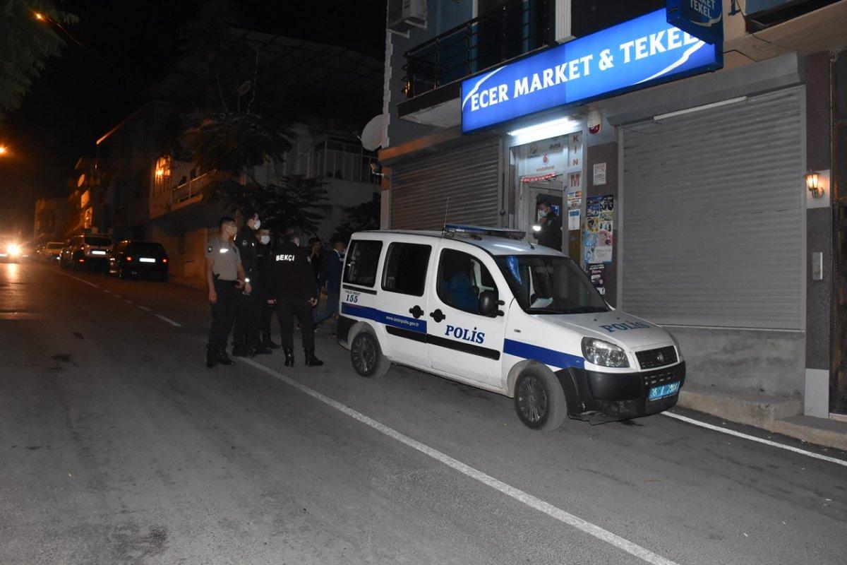 İzmir'de komşuların kavgasında biri ağır 2 kişi yaralandı