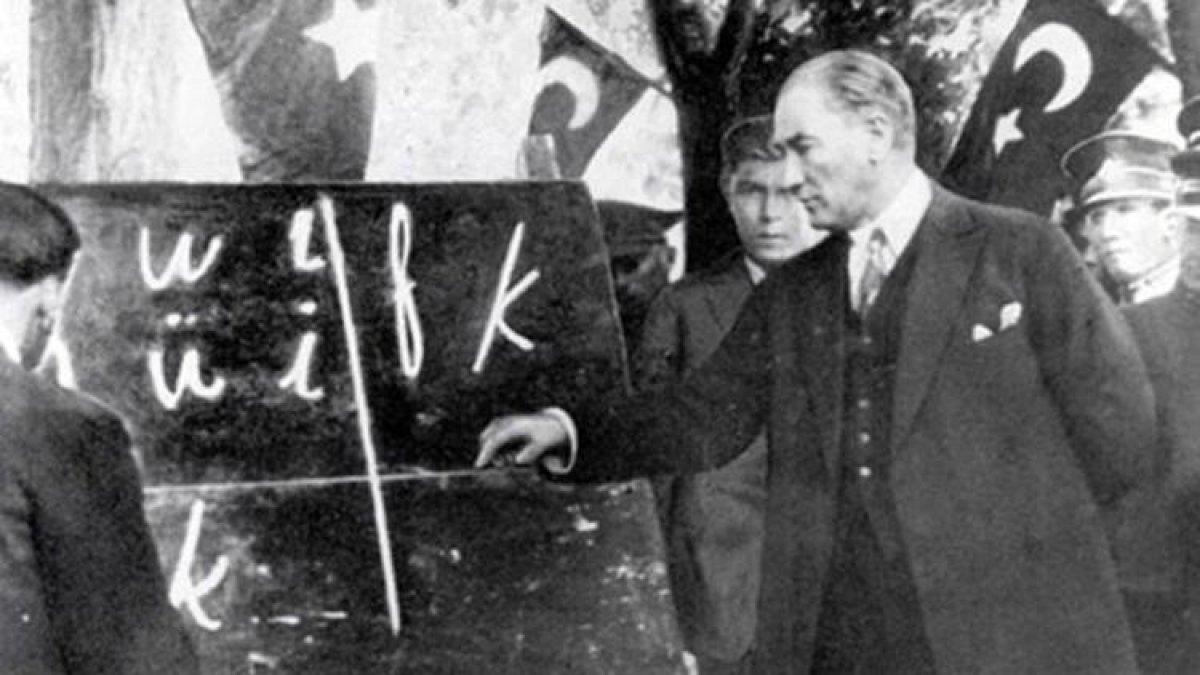 5 Ekim Dünya Öğretmenler Günü tarihçesi nedir? Öğretmenler Günü Türkiye'de neden 24 Kasım'da kutlanıyor?