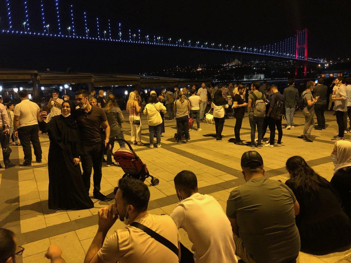 Taksim ve Ortaköy’de koronavirüs unutuldu