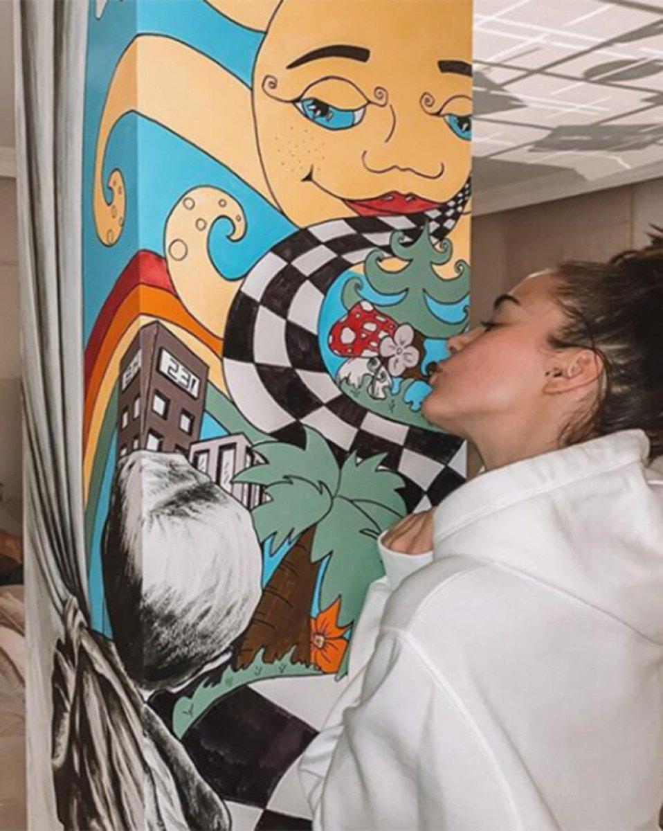 Bensu Soral: Evin duvarlarını boyadım