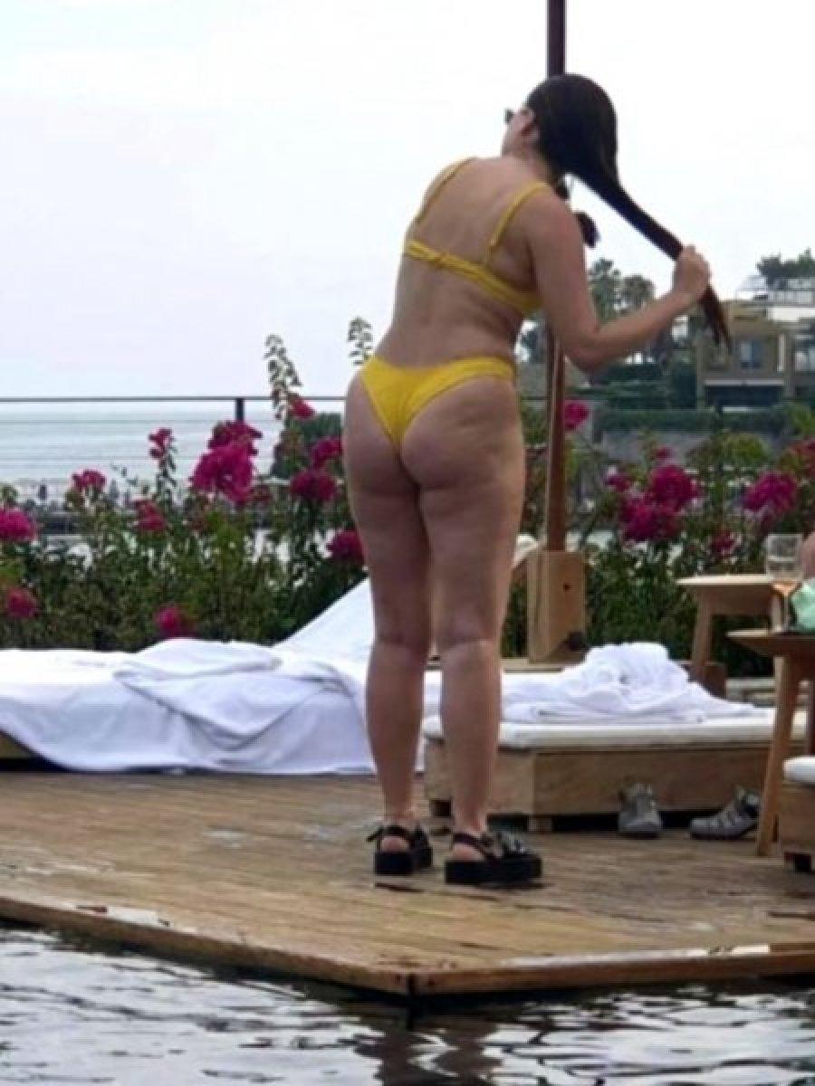 Duygu Özaslan'dan yeni pozlar