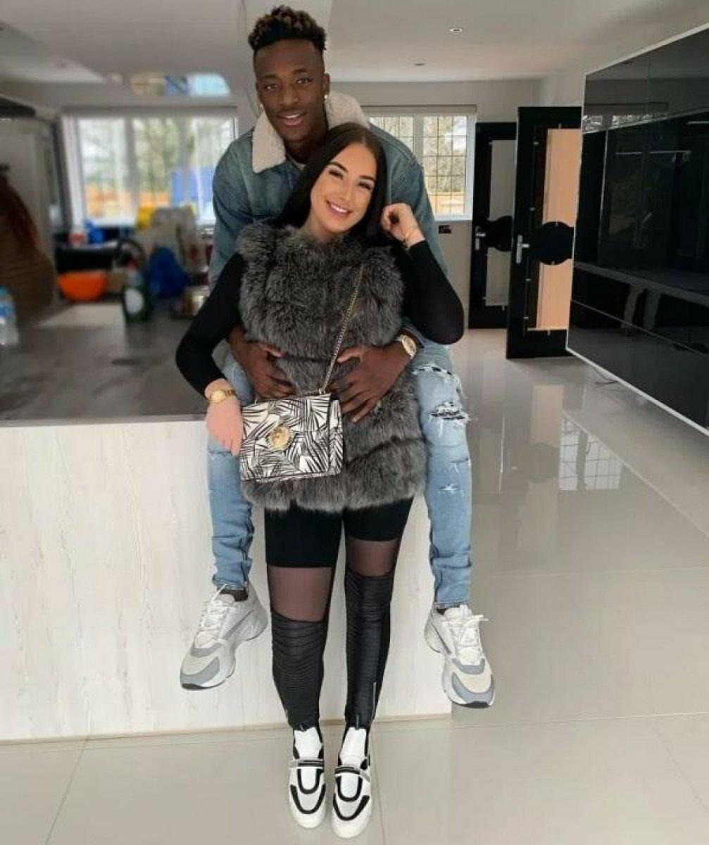 İngiliz futbolculardan korona partisi