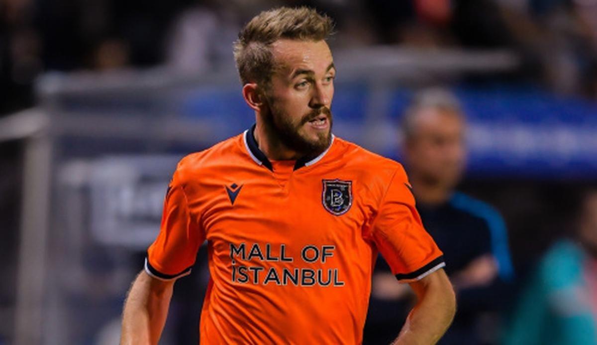 Edin Visca, Başakşehir ile sözleşmesini uzattı