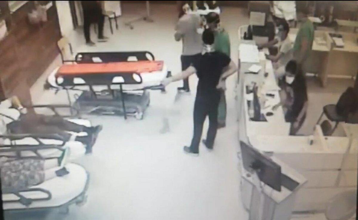 İzmir'de iki doktor, hasta ve yakını tarafından darbedildi