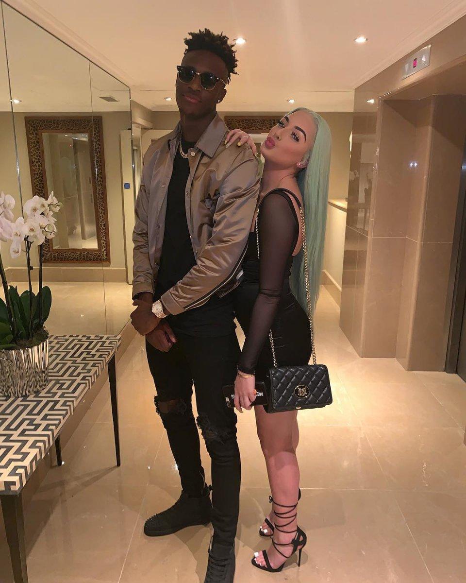 İngiliz futbolculardan korona partisi