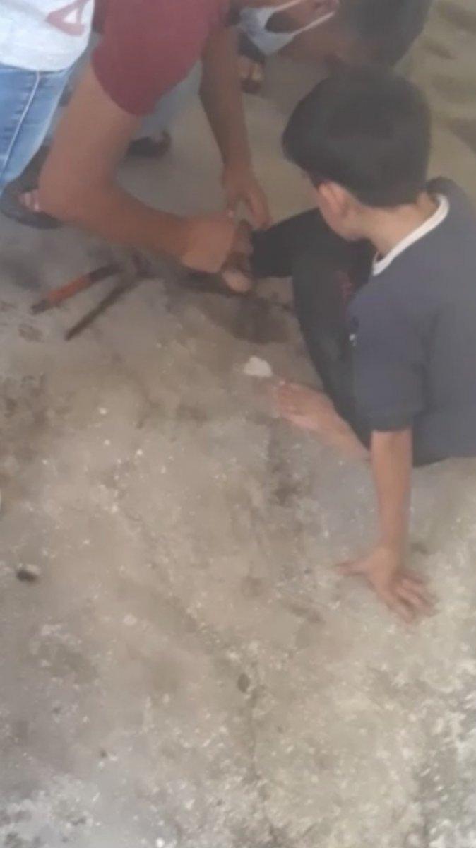 Bursa'da ayağından zincirlenmiş çocuk yangından kurtarıldı