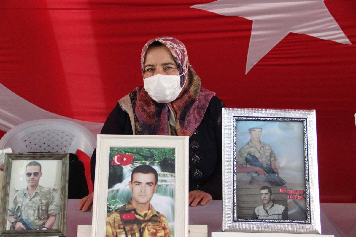 HDP önündeki ailelerin evlat nöbeti 400'üncü gününde