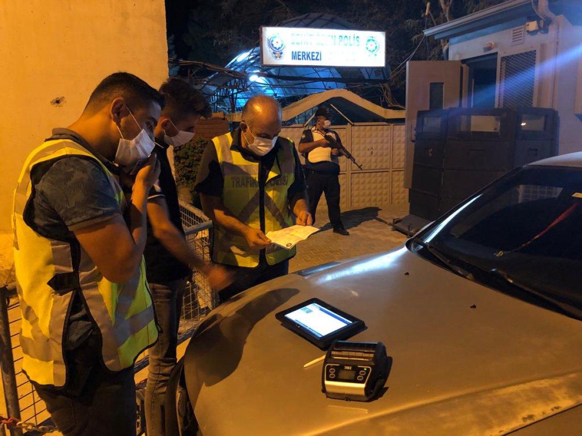 Hatay'da motosikletli çifte çarpan sürücüye ceza