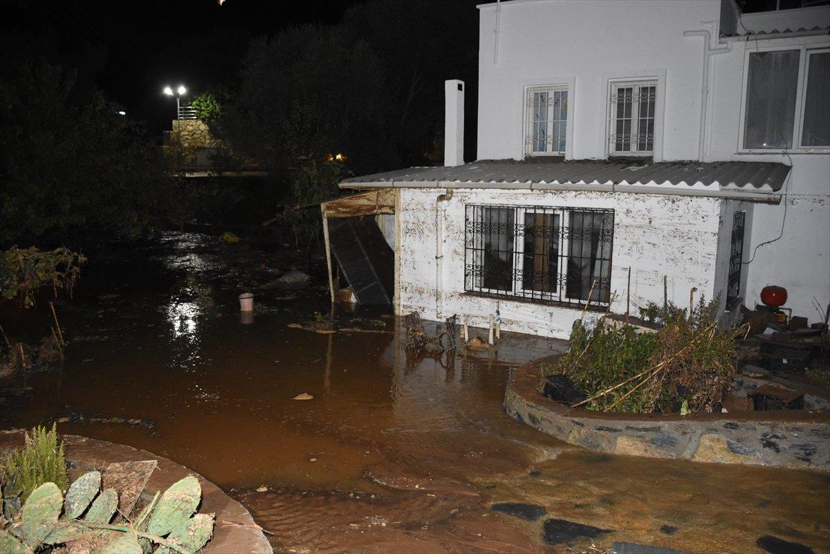 Bodrum'da içme suyu isale hattı patladı