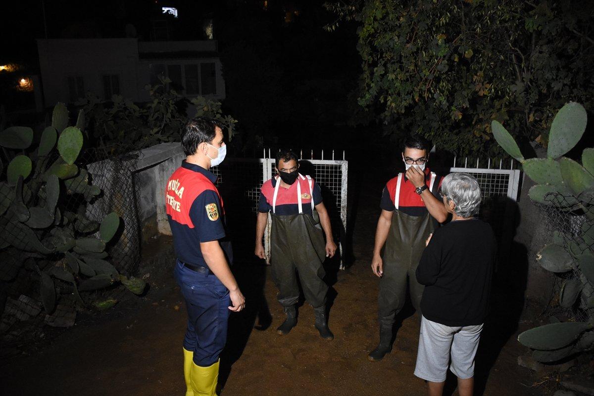 Bodrum'da içme suyu isale hattı patladı