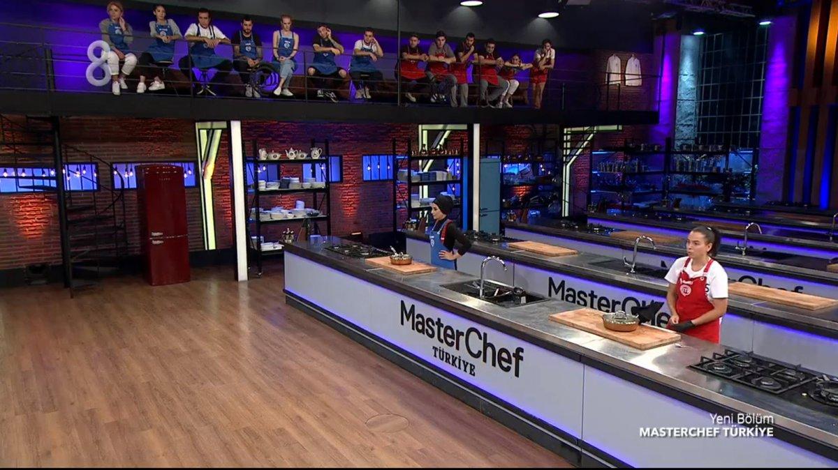 MasterChef'te Esra'nın tabağından kılçık çıktı