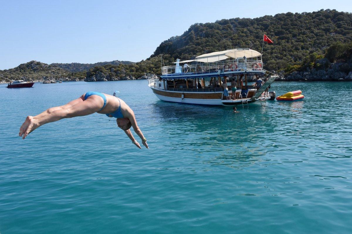 Ekim ayında Rus turistler Kekova’ya akın ediyor