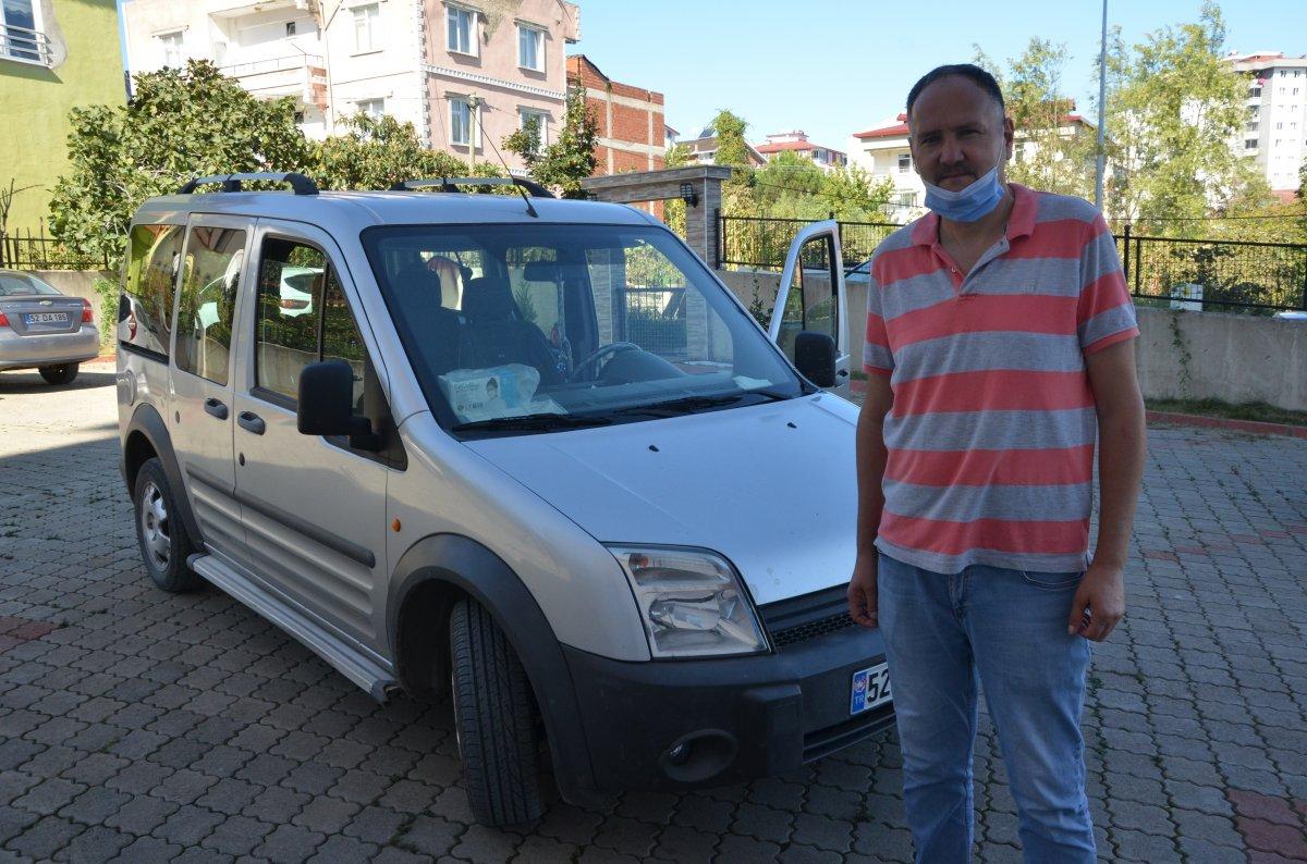 Ordu'da virüse karşı eline yüzüne kolonya döktü, trafik ekiplerinin alkol kontrolüne takıldı