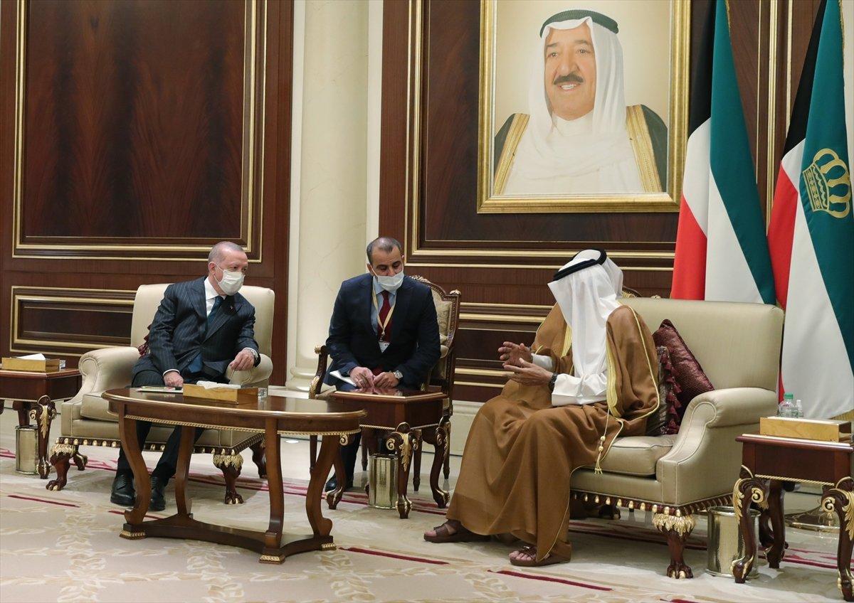 Cumhurbaşkanı Recep Tayyip Erdoğan, Kuveyt Emiri'ne taziyelerini iletti