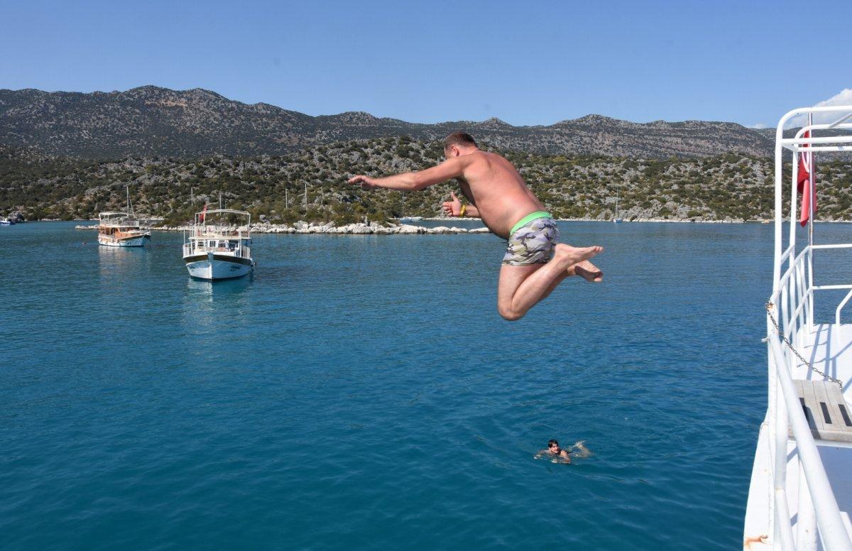 Ekim ayında Rus turistler Kekova’ya akın ediyor