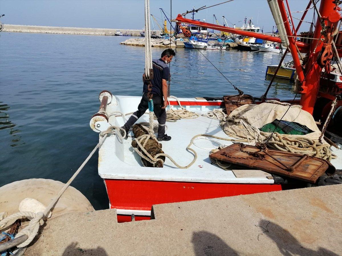 Kocaeli'de denizden tarihi top çıkarıldı