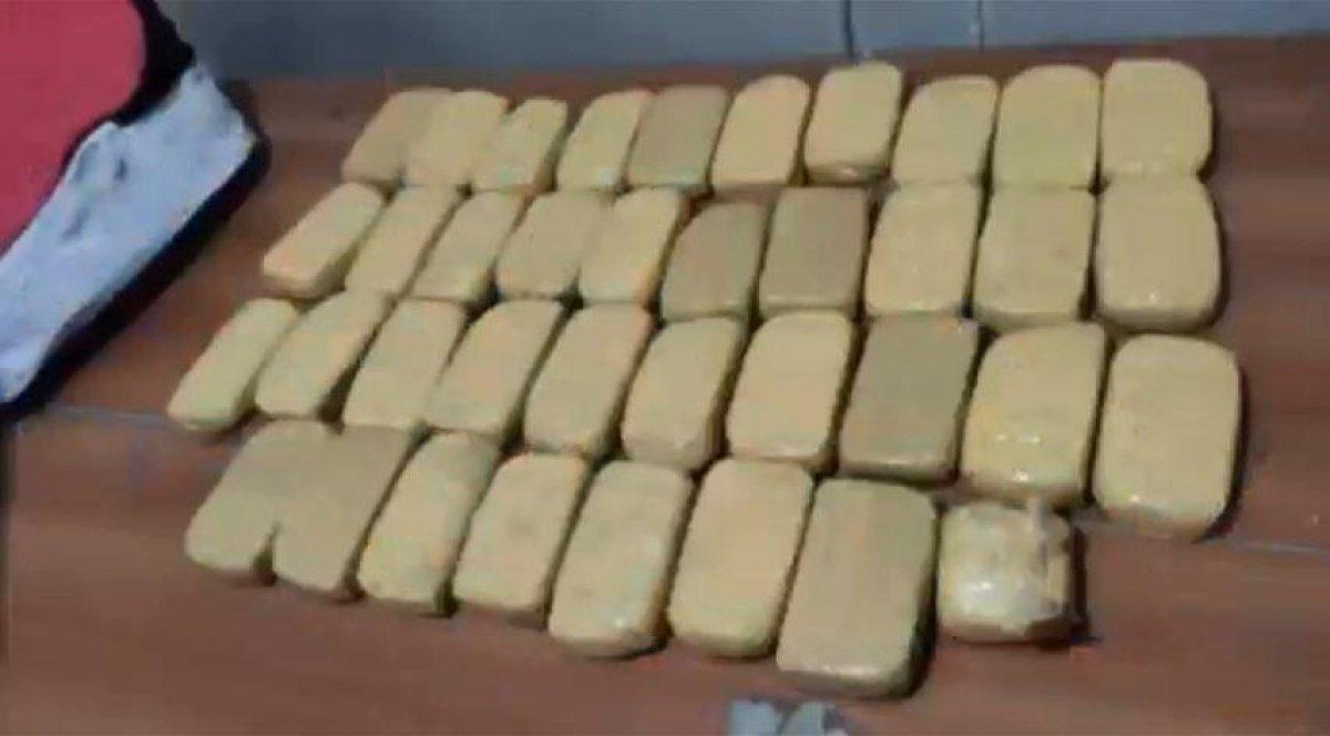 Van'da oto kılıfları içerisinde 19 kilo eroin ele geçirildi