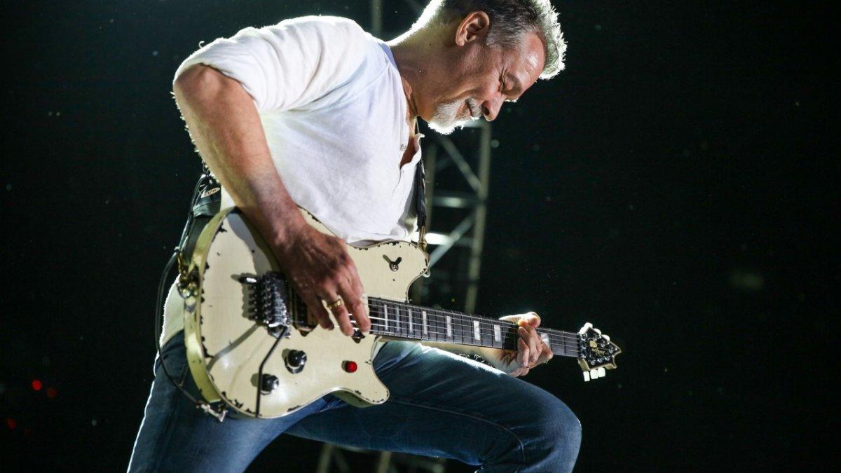 Eddie Van Halen kimdir? Ölüm nedeni nedir? Eddie Van Halen biyografisi