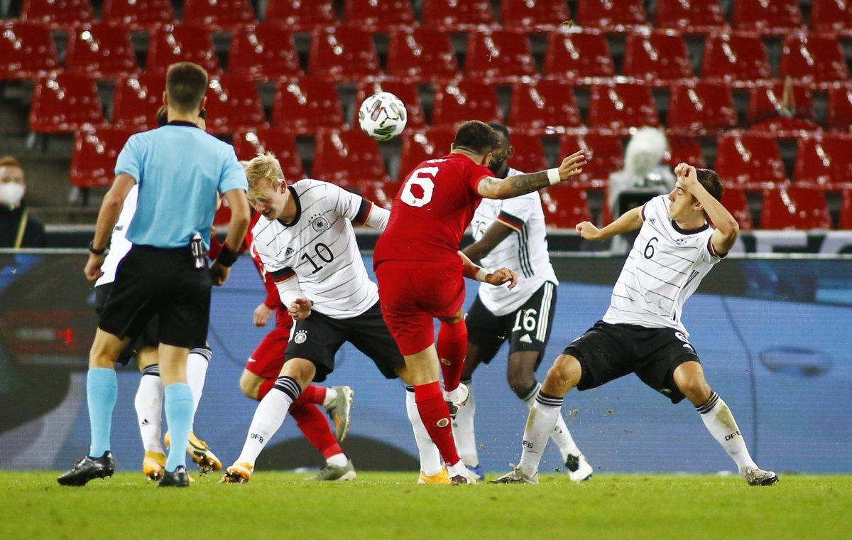 Ozan Tufan'dan Almanya'ya jeneriklik gol