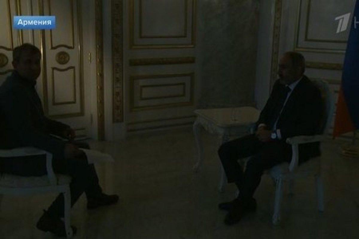 Ermenistan Başbakanı Nikol Paşinyan, Rus kanalına konuşurken elektrik kesildi