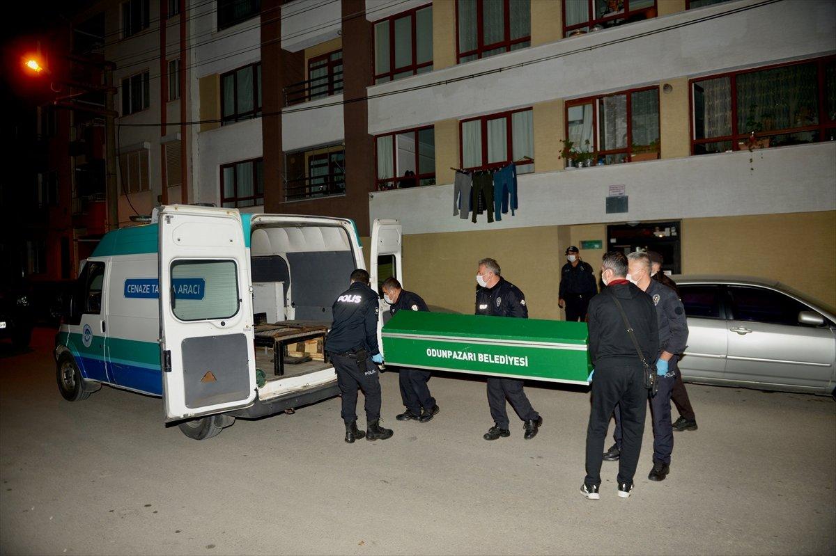 Eskişehir'de bir kişi, iş ortağını öldürdü