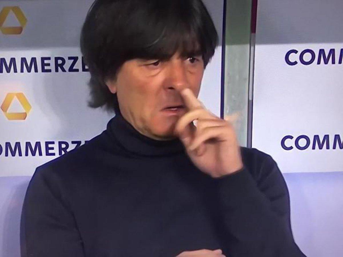 Joachim Löw yine burnunu karıştırdı