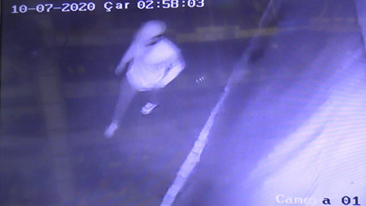 Bartın'da girdikleri dükkanda dizi izleyen hırsızlar