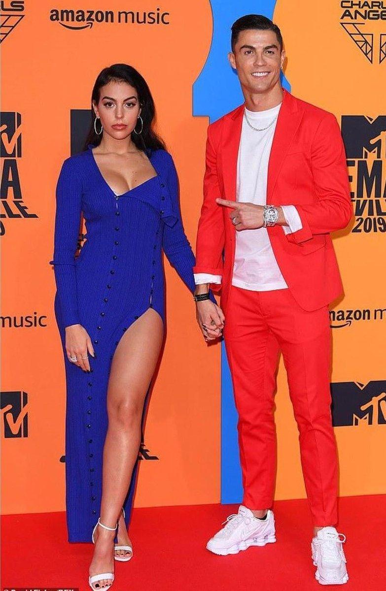 Cristiano Ronaldo'dan nişanlısına servet değerinde yüzük