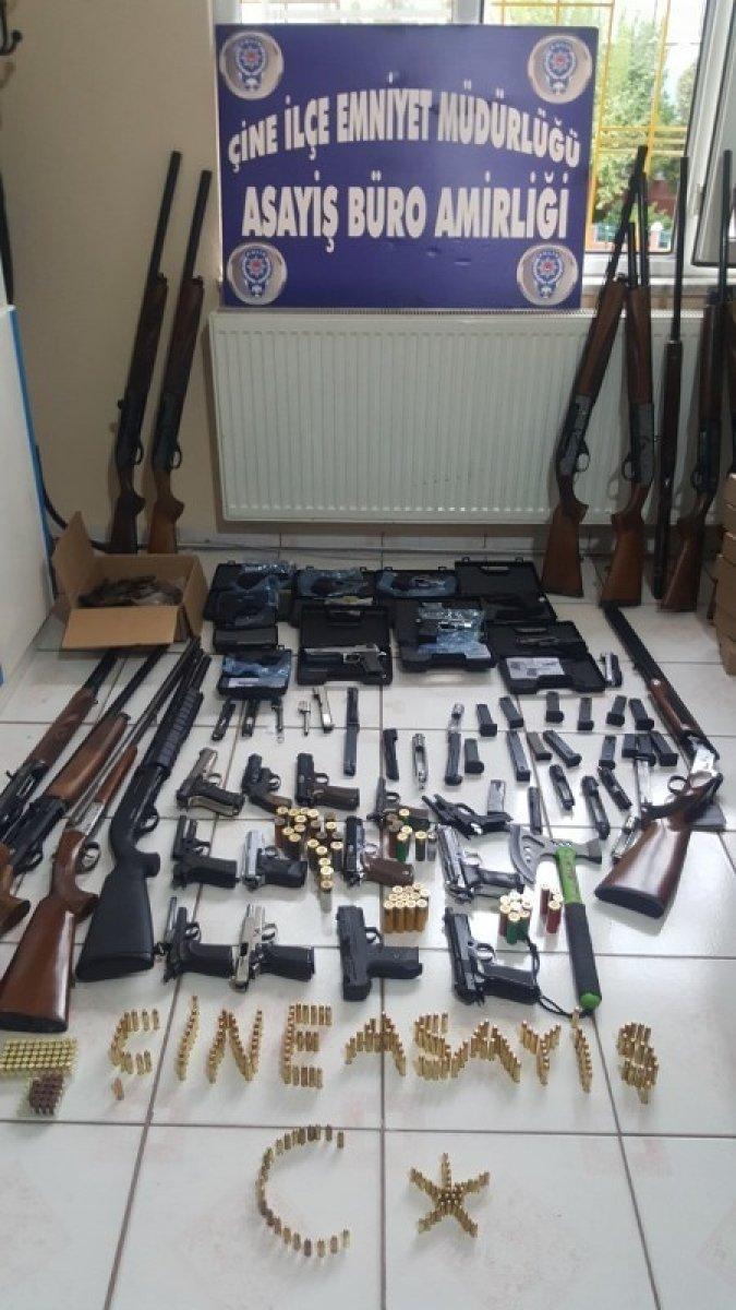 Aydın'da silah şebekesi çökertildi
