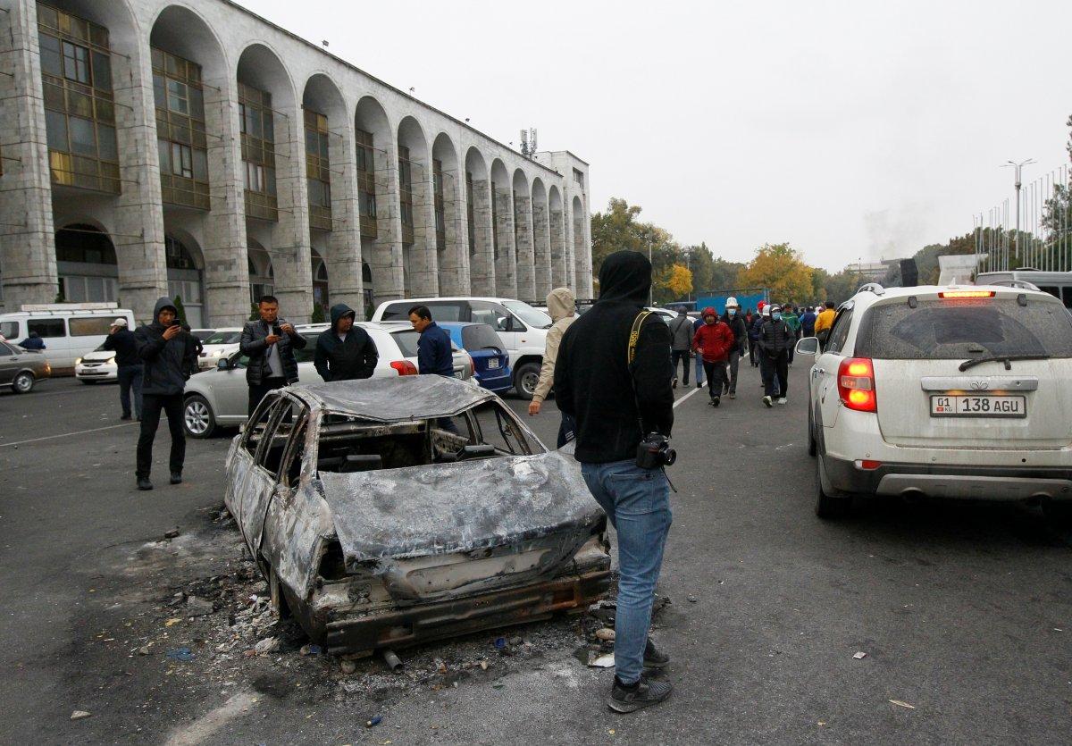 Bişkek'te olağanüstü hal ilan edildi