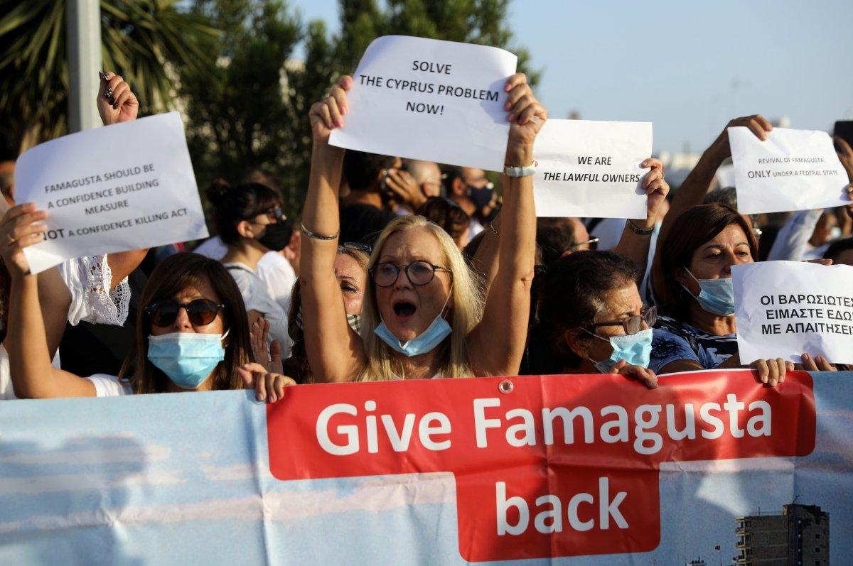 Kıbrıs'ta Rumlar, Maraş'ın açılmasını protesto etti
