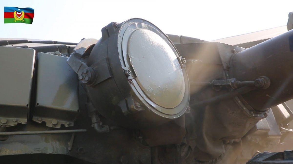 Azerbaycan ordusu, Ermenilerin terk edip kaçtığı ganimete el koydu