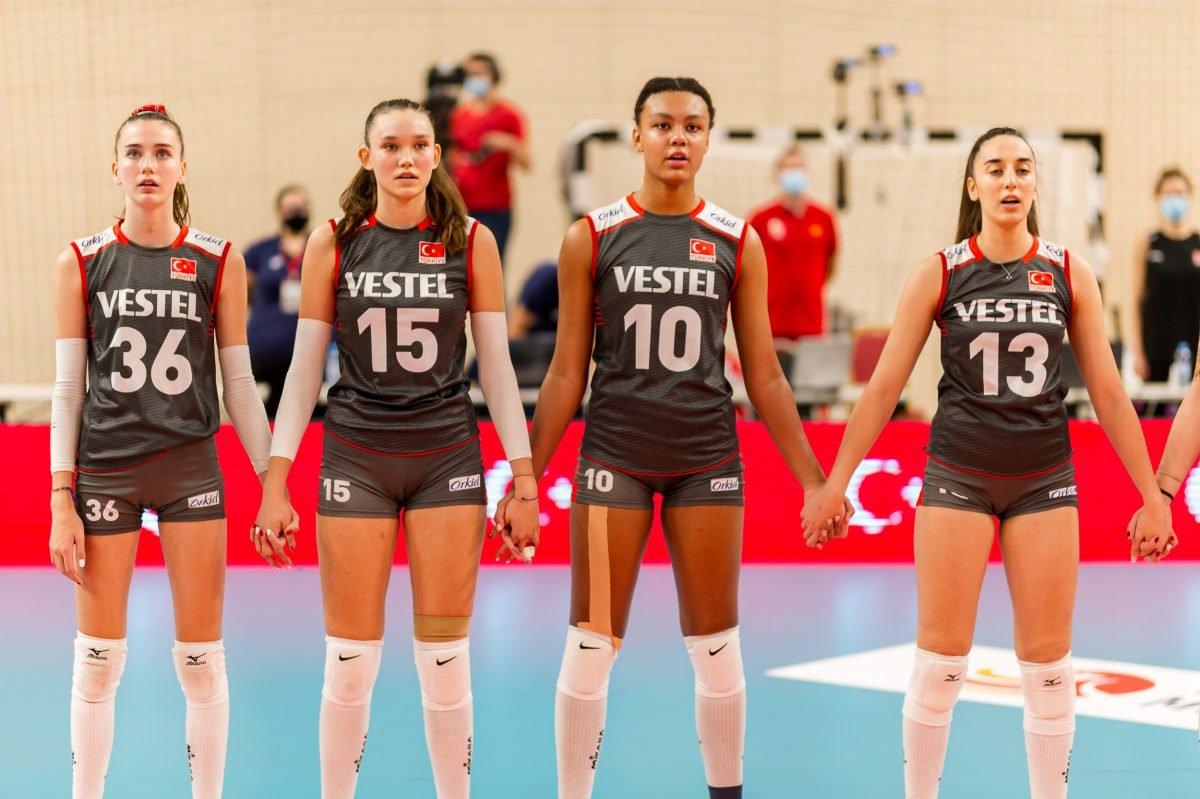 Voleybolda 17 Yaş Altı Milliler Avrupa ikincisi oldu