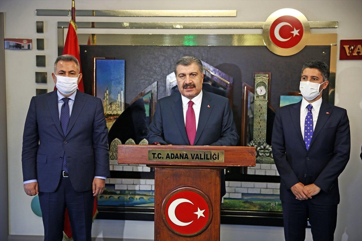 Fahrettin Koca: Salgının hızını yeniden kestik