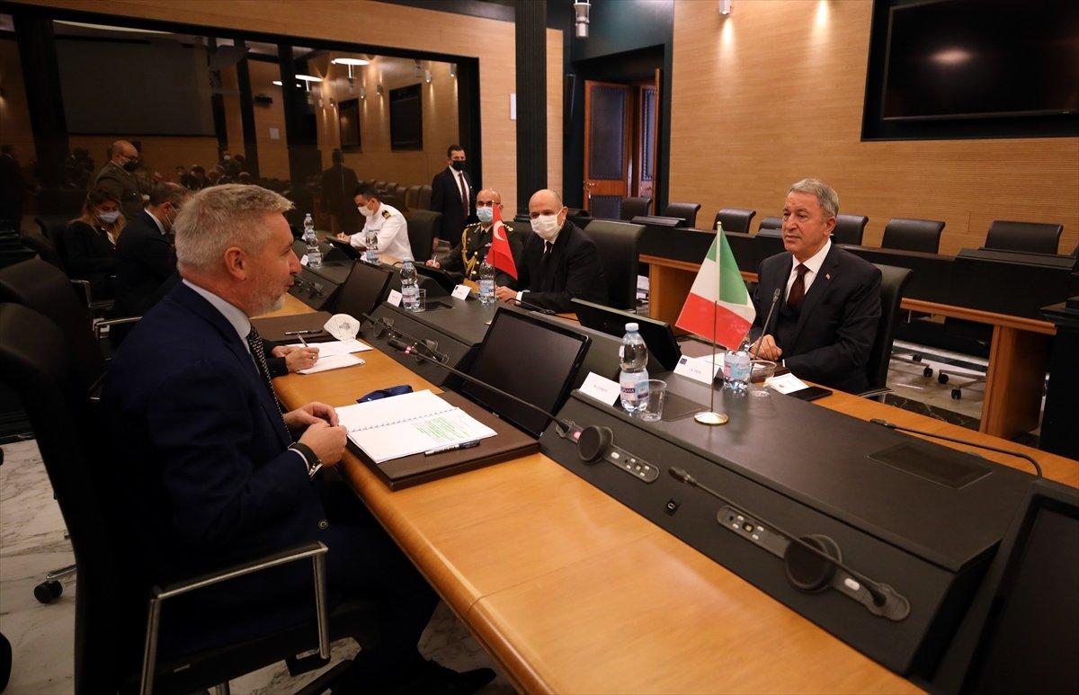 Milli Savunma Bakanı Hulusi Akar, İtalyan mevkidaşı Guerini ile görüştü
