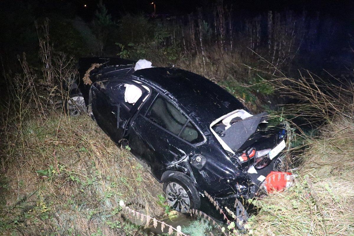 Bolu'da taklalar atan aracın sürücüsü yaralı kurtuldu