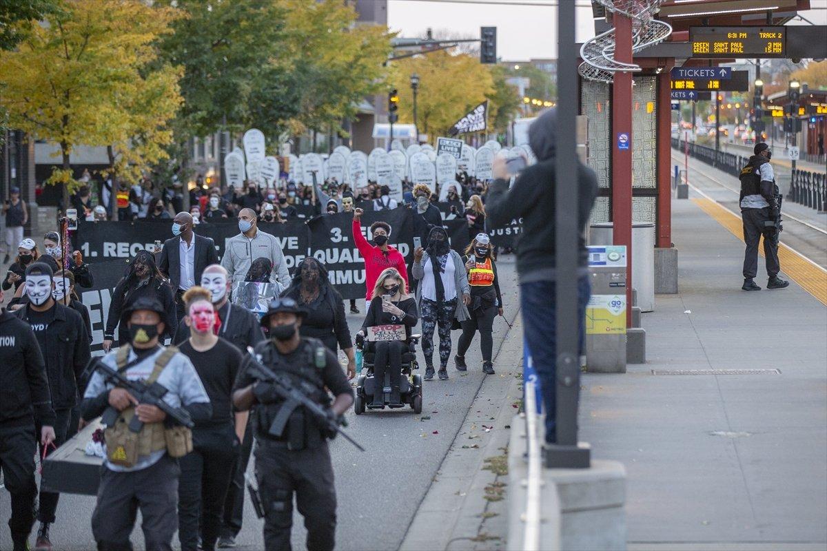 George Floyd'u öldüren polisin serbest bırakılması protesto edildi