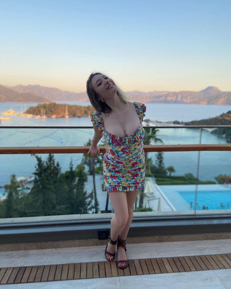 Yasmin Erbil açıklamalarıyla şaşırttı