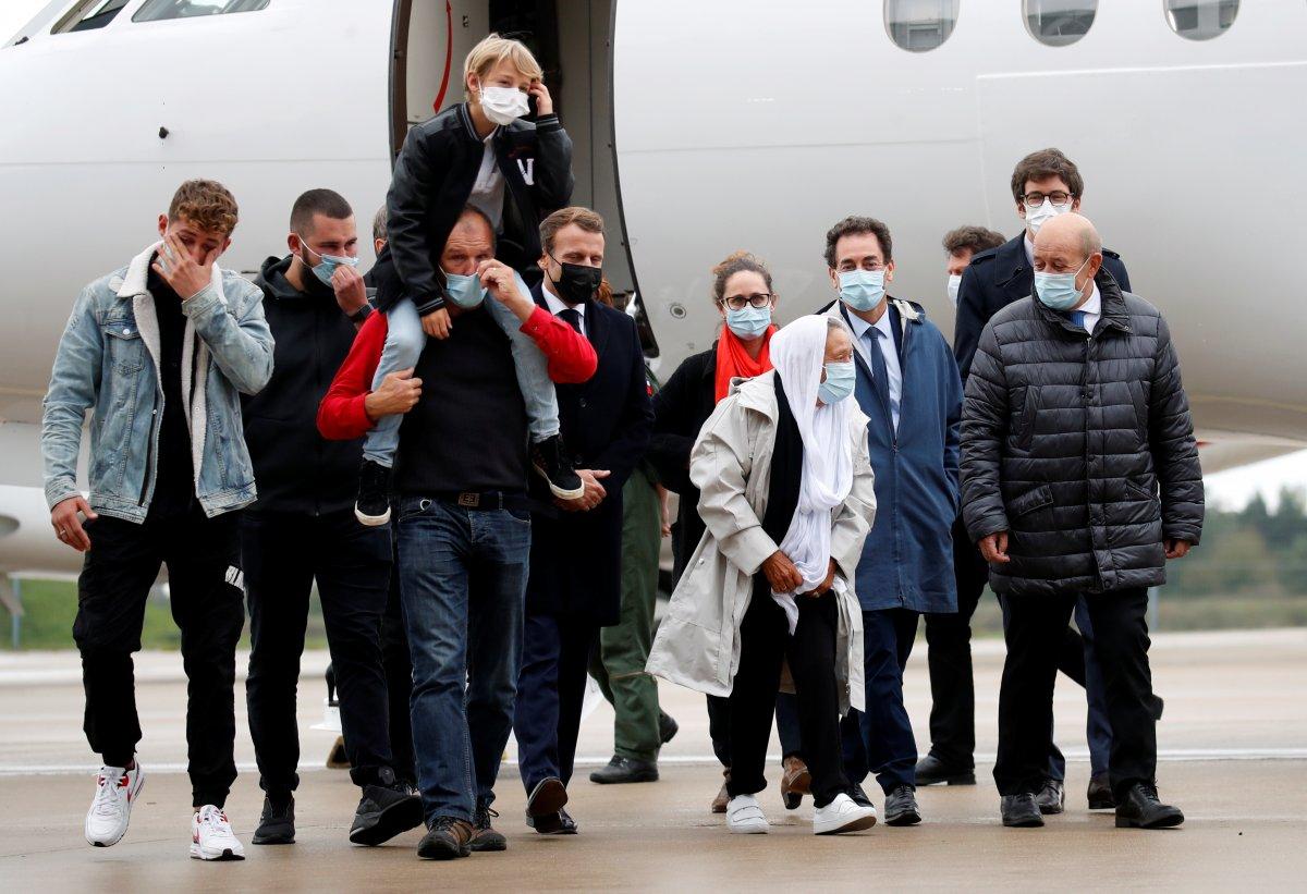 Mali'de 4 yıllık esaretten kurtulan Fransız aktivist kadın Müslüman oldu