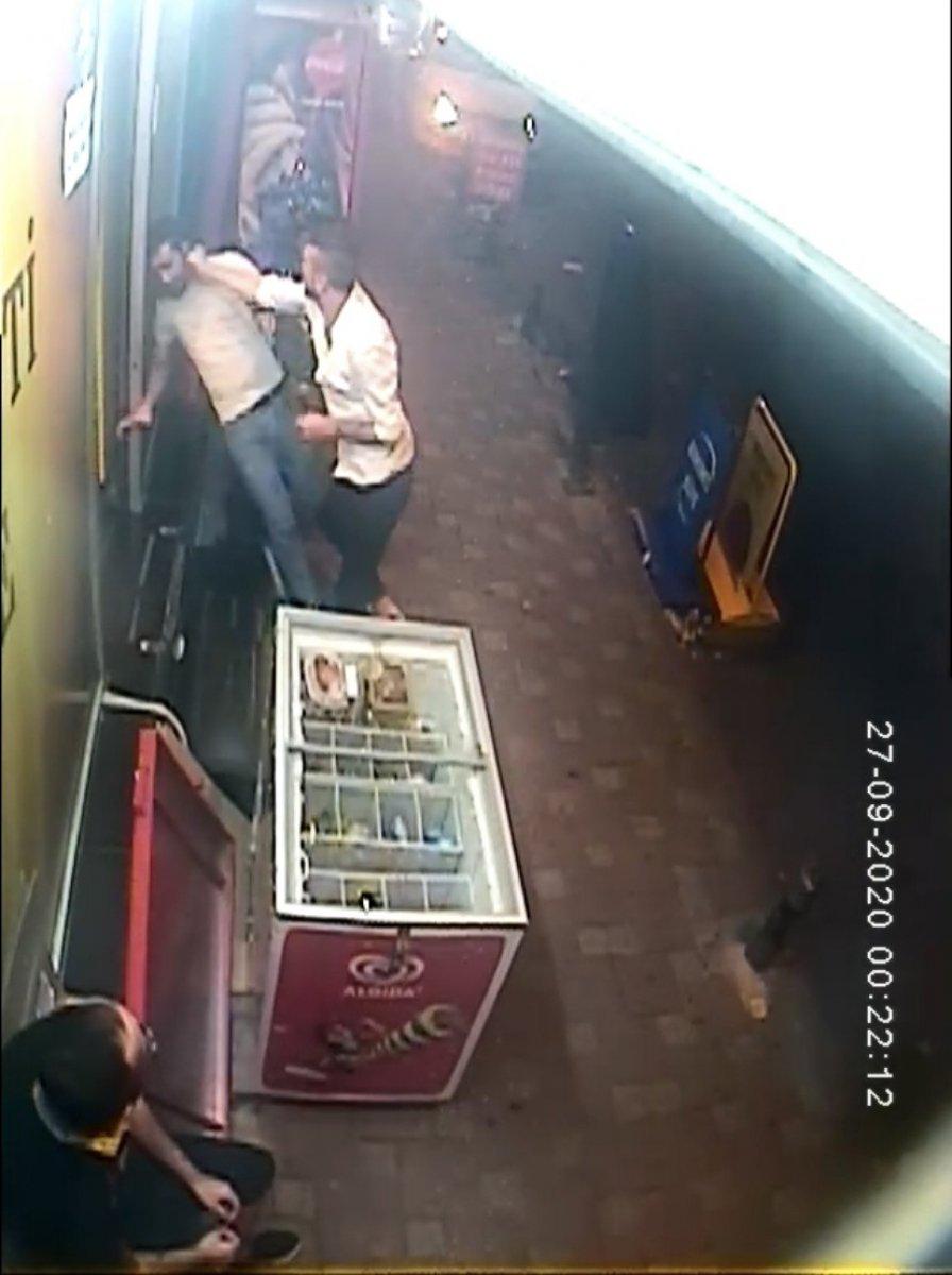 İstanbul'da meydan muharebesine dönen kavga kamerada