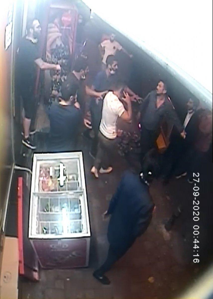 İstanbul'da meydan muharebesine dönen kavga kamerada