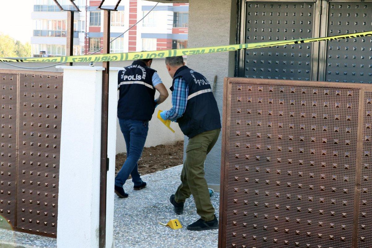 Eskişehir'de 4'üncü kattan düşen 1 yaşındaki Hazal hayatını kaybetti