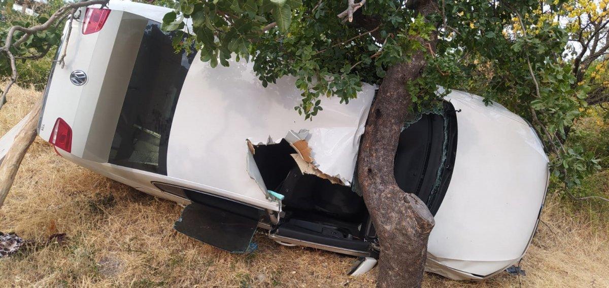 Kahramanmaraş'ta bir araç şarampole yuvarlandı