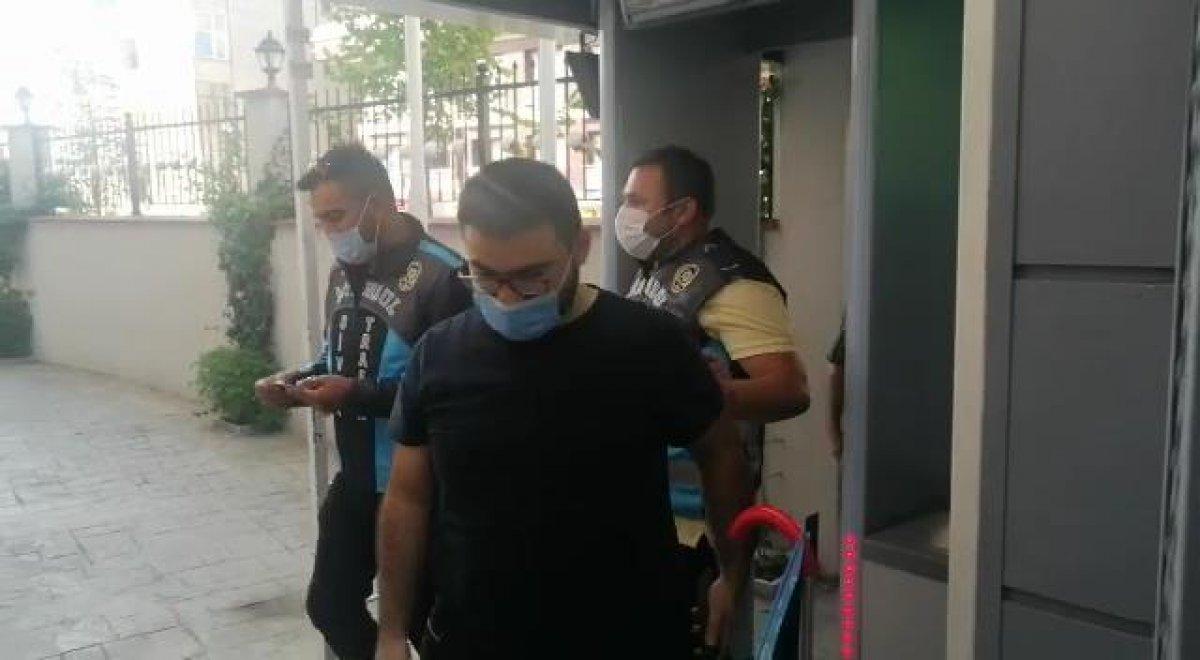 Pendik'te trafikte silah gösteren maganda kamerada