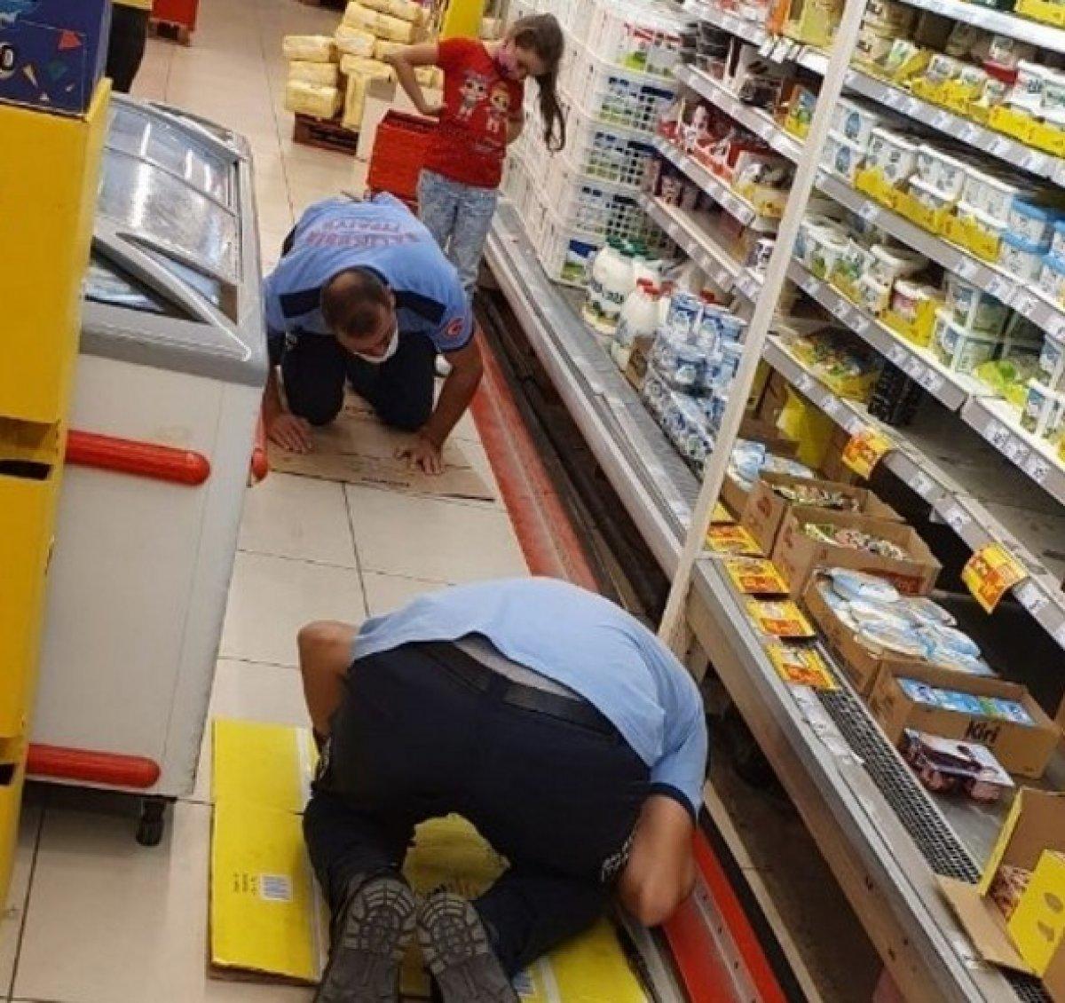 Balıkesir'de sıkışan yavru kediyi itfaiye kurtardı