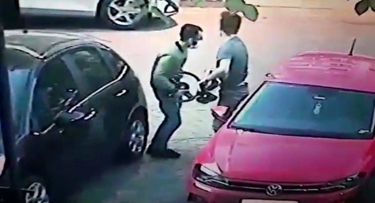 İstanbul'da lüks araçlardan direksiyon ve sunroof çalan şahıslar yakalandı