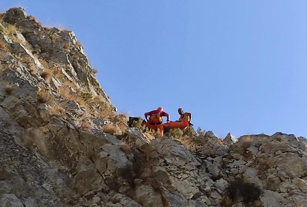 Bursa’da mahsur kalan dağcı nefes kesen operasyonla kurtarıldı