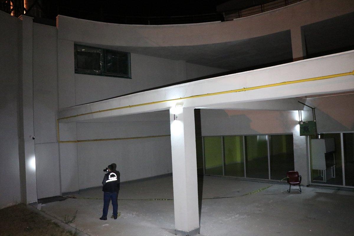 Erzincan'da hastaneden kaçmak isteyen virüslü hasta balkondan düştü