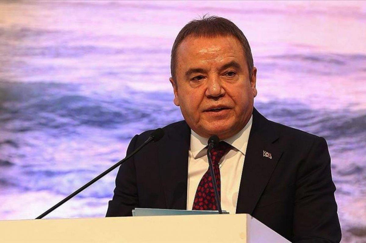 Muhittin Böcek 35 gün sonra uyandırıldı